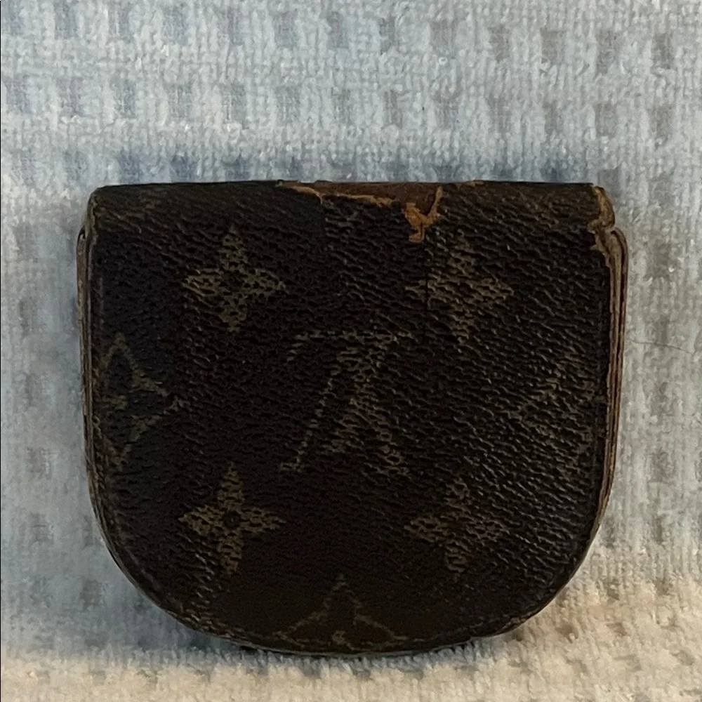 Louis Vuitton Porte Monnaie Gousset Coin Purse